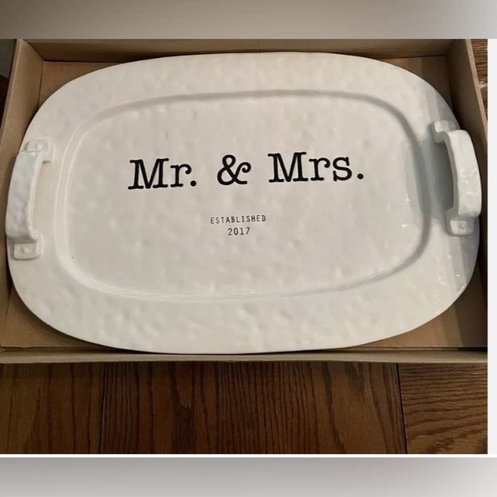 NEW The Mud Pie Mr. & Mrs. Est. 2017 Wedding 13"x18" Ceramic Platter